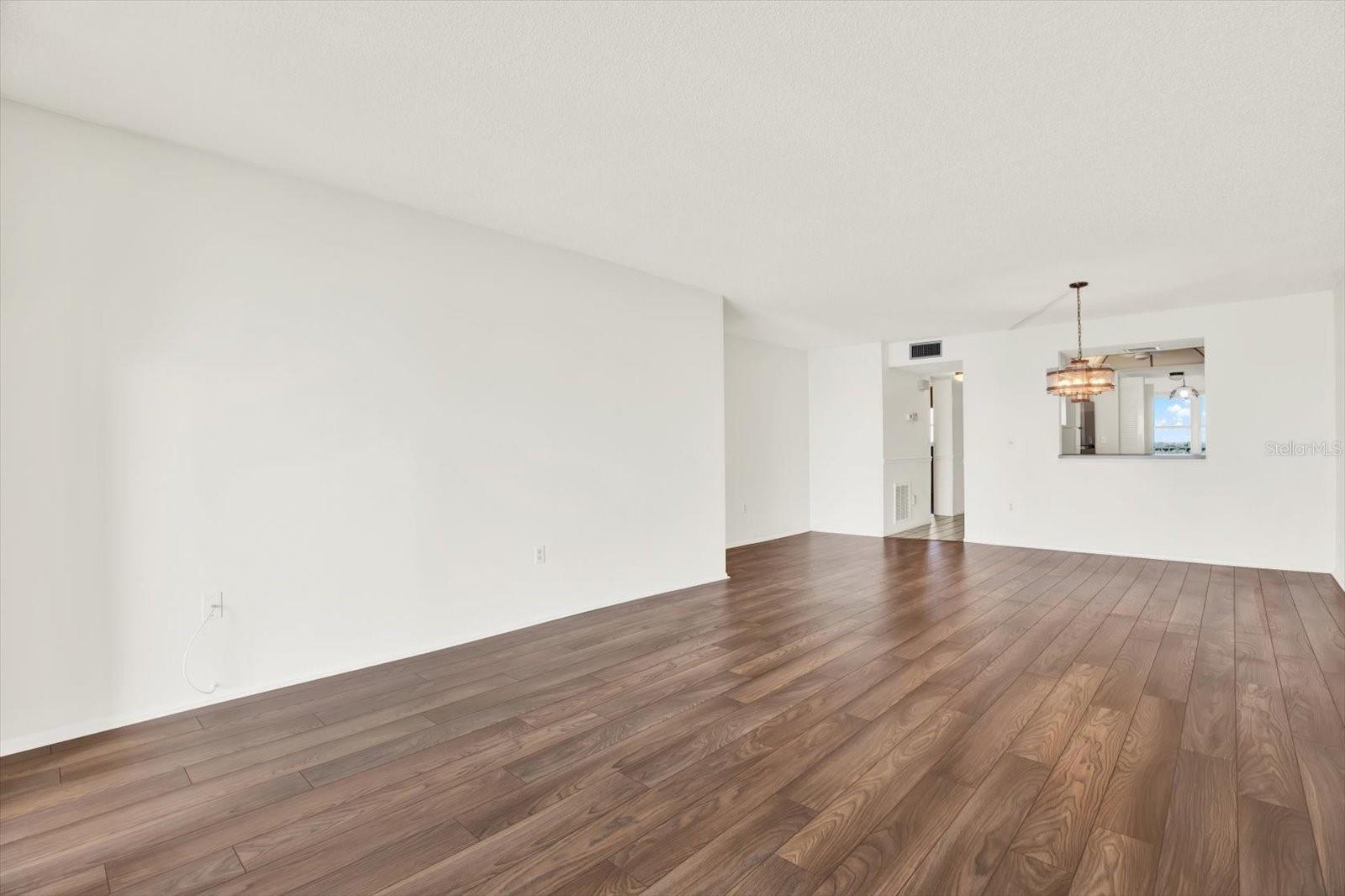 6060 SHORE BLVD S #909, GULFPORT, FL, 33707