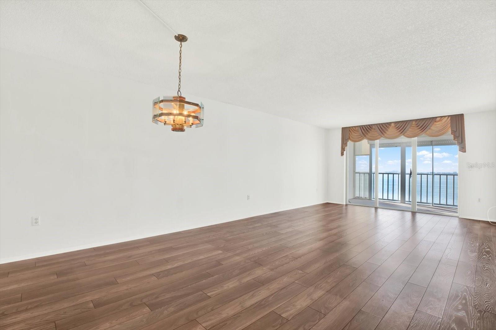 6060 SHORE BLVD S #909, GULFPORT, FL, 33707