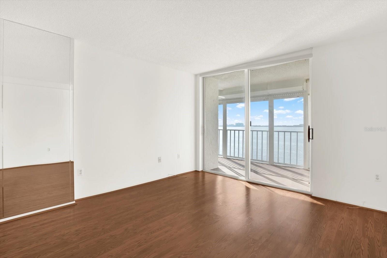 6060 SHORE BLVD S #909, GULFPORT, FL, 33707