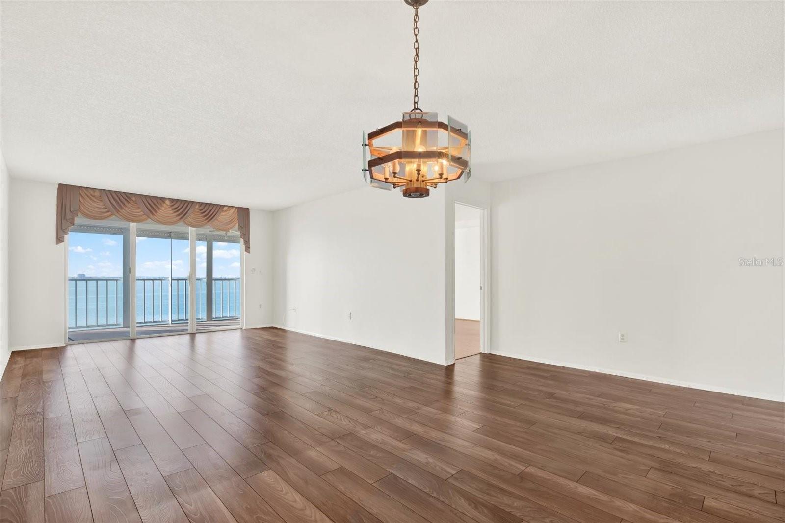 6060 SHORE BLVD S #909, GULFPORT, FL, 33707