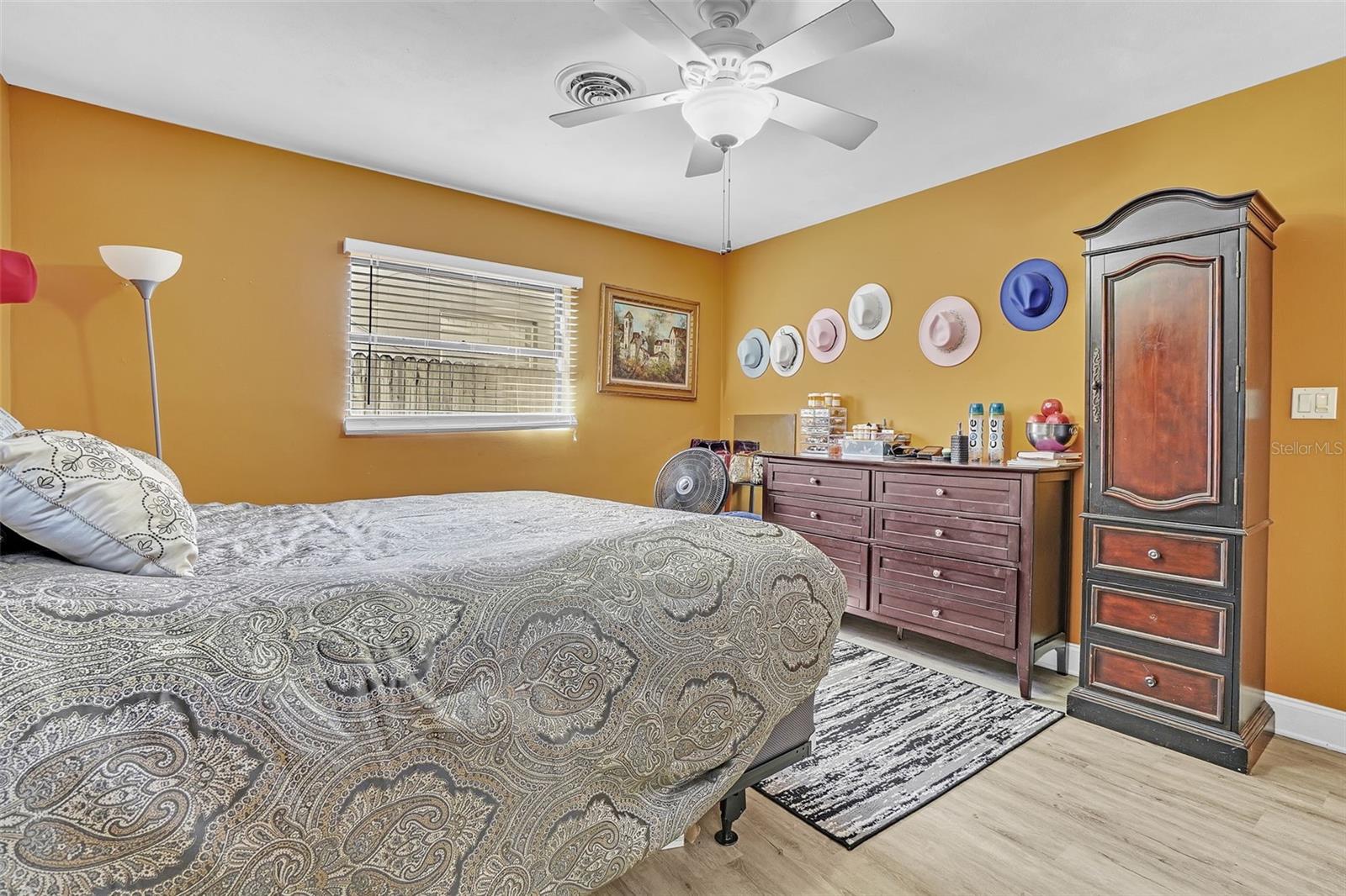 5643 SATEL DR, ORLANDO, FL, 32810