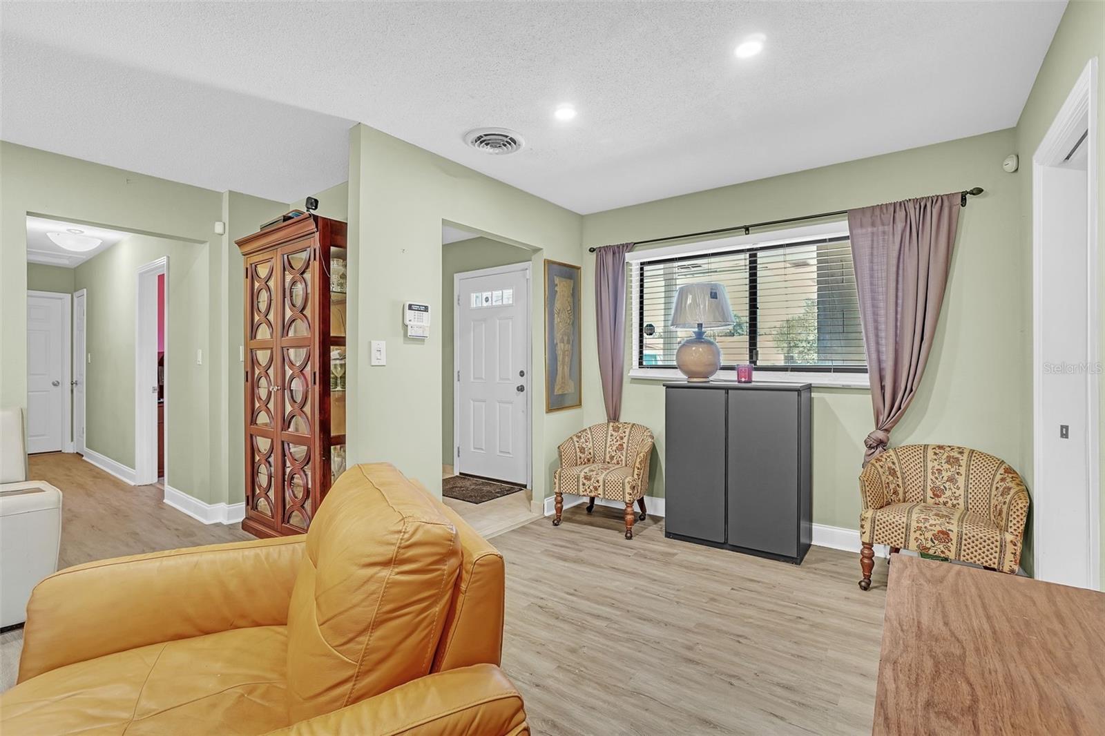 5643 SATEL DR, ORLANDO, FL, 32810