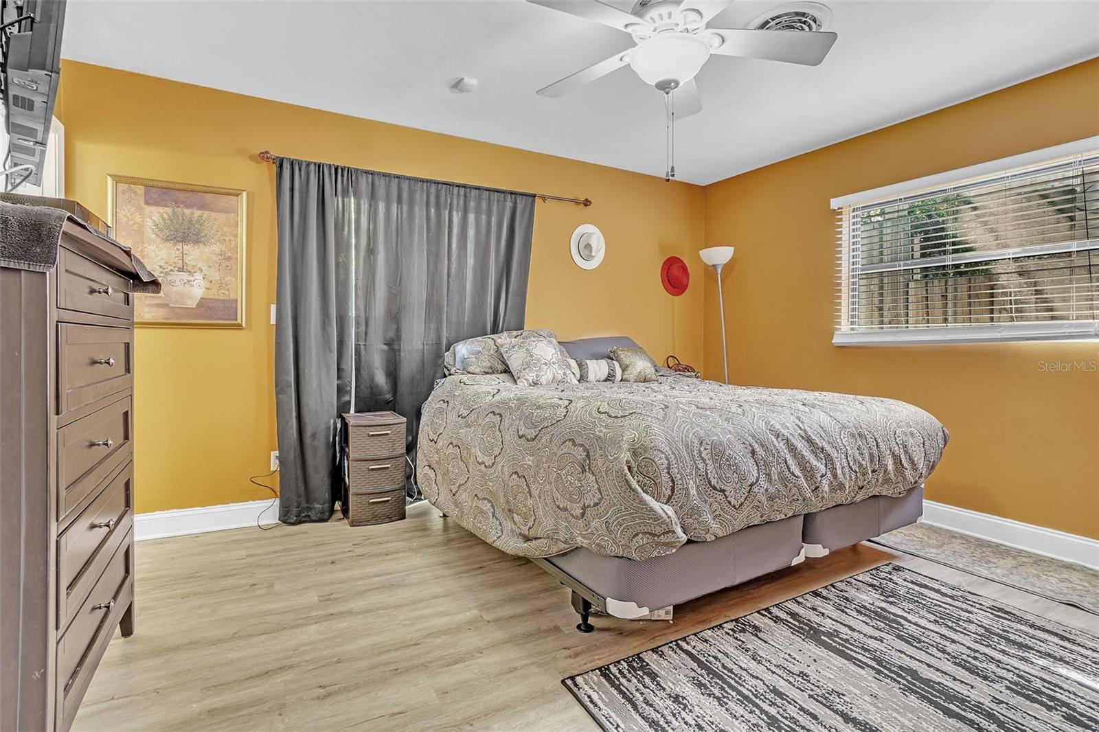 5643 SATEL DR, ORLANDO, FL, 32810