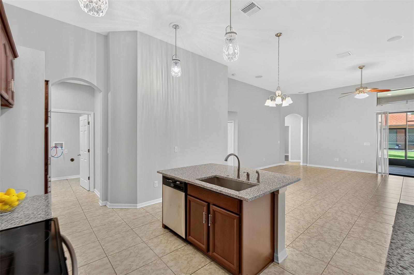 8437 WHITE POPLAR DR, RIVERVIEW, FL, 33578