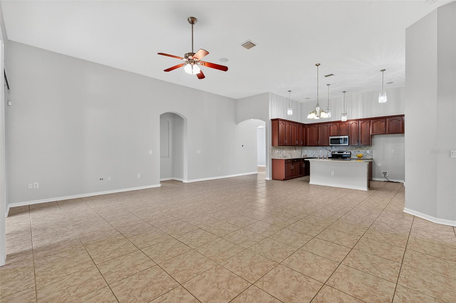 8437 WHITE POPLAR DR, RIVERVIEW, FL, 33578