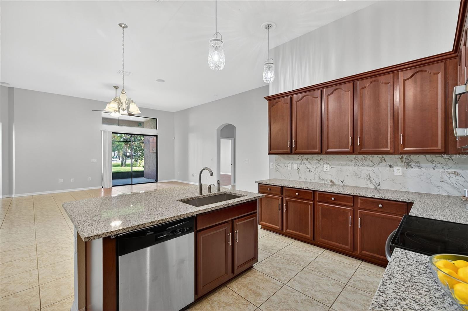 8437 WHITE POPLAR DR, RIVERVIEW, FL, 33578