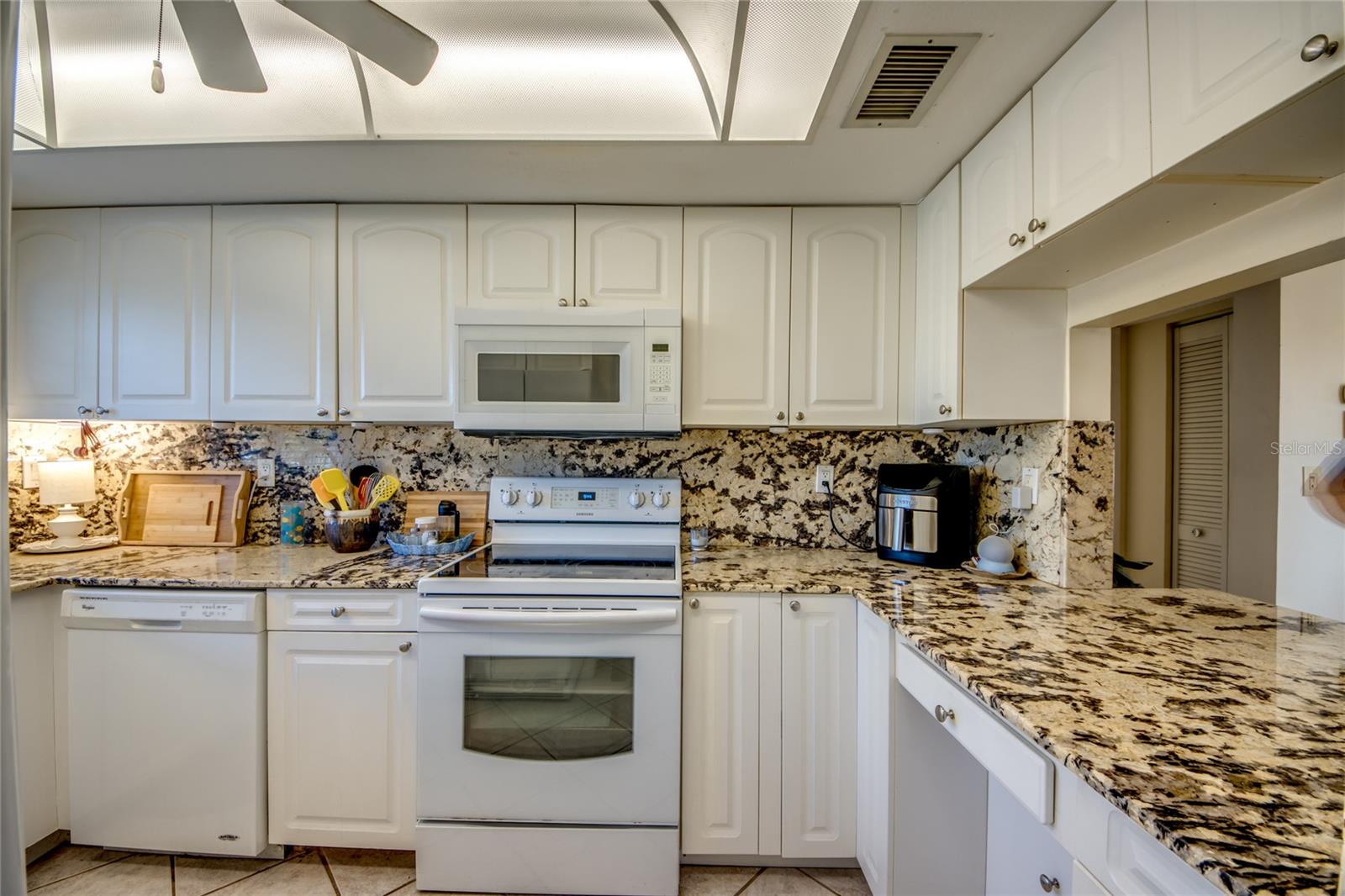 A4672762 Property Photo