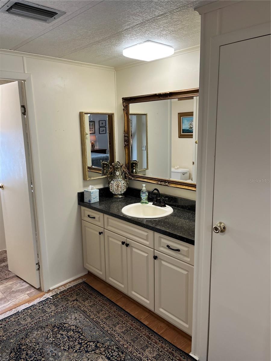 922 CORTINA BLVD, VENICE, FL, 34285