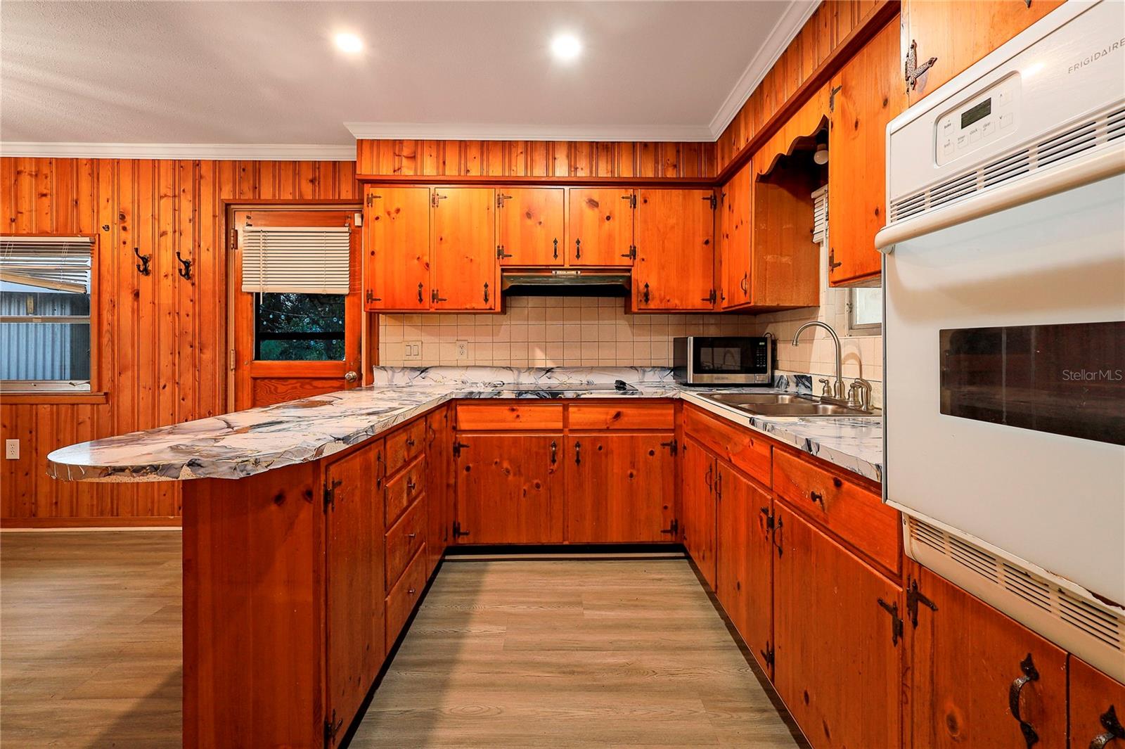 2011 E 148TH AVE, LUTZ, FL, 33549