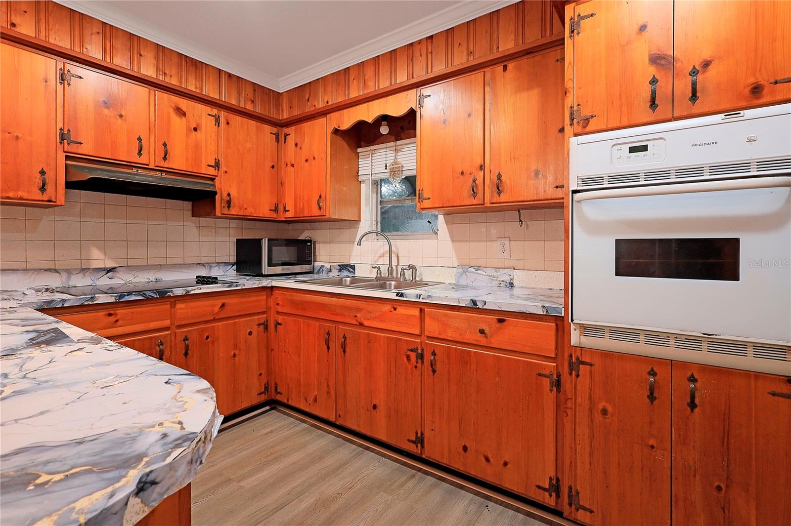 2011 E 148TH AVE, LUTZ, FL, 33549