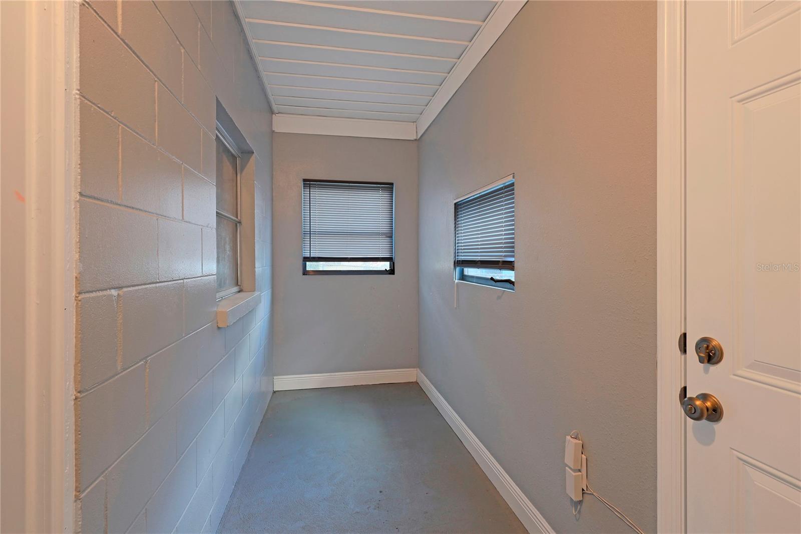 2011 E 148TH AVE, LUTZ, FL, 33549