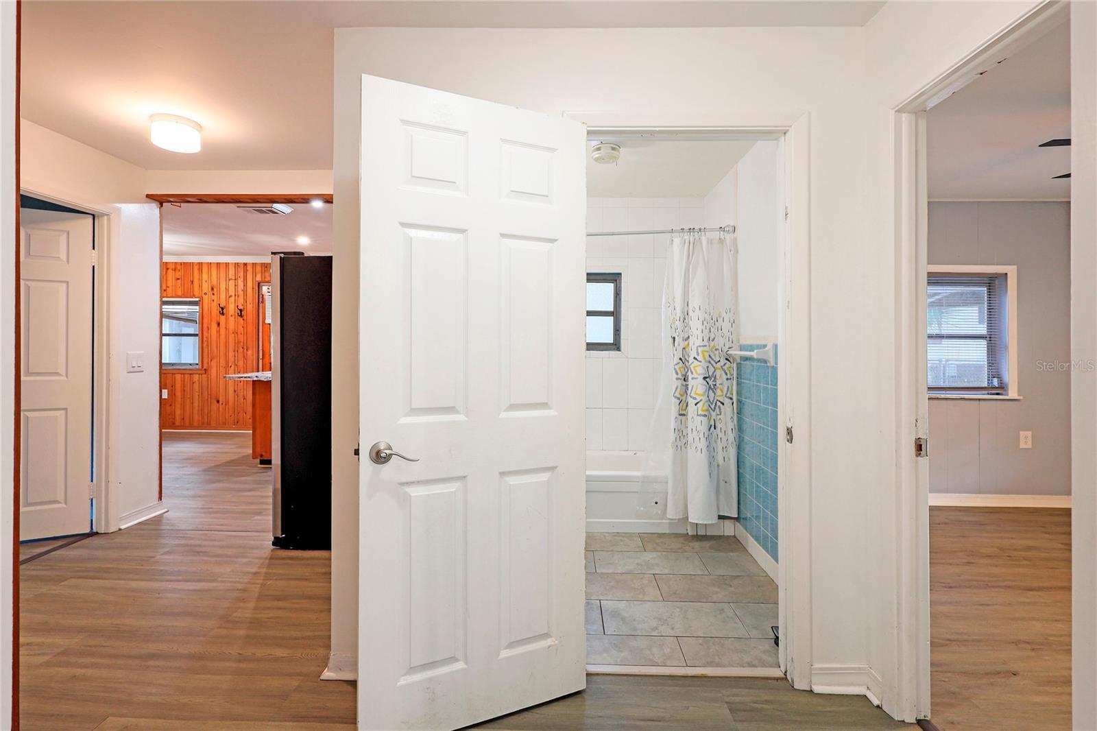 2011 E 148TH AVE, LUTZ, FL, 33549