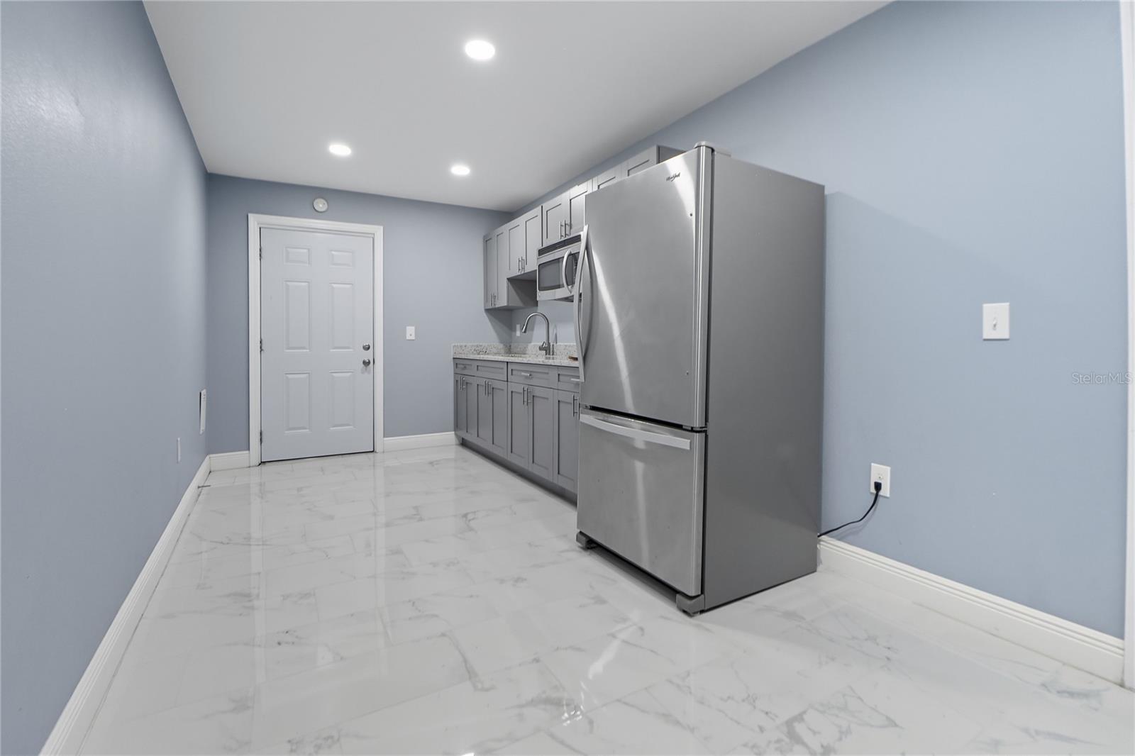 2011 E 148TH AVE, LUTZ, FL, 33549