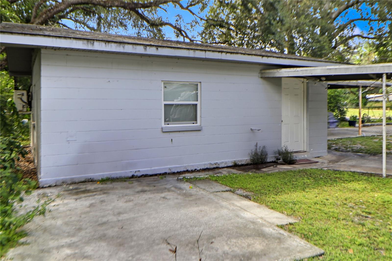 2011 E 148TH AVE, LUTZ, FL, 33549