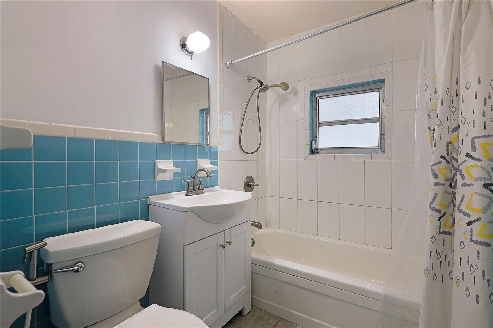 2011 E 148TH AVE, LUTZ, FL, 33549