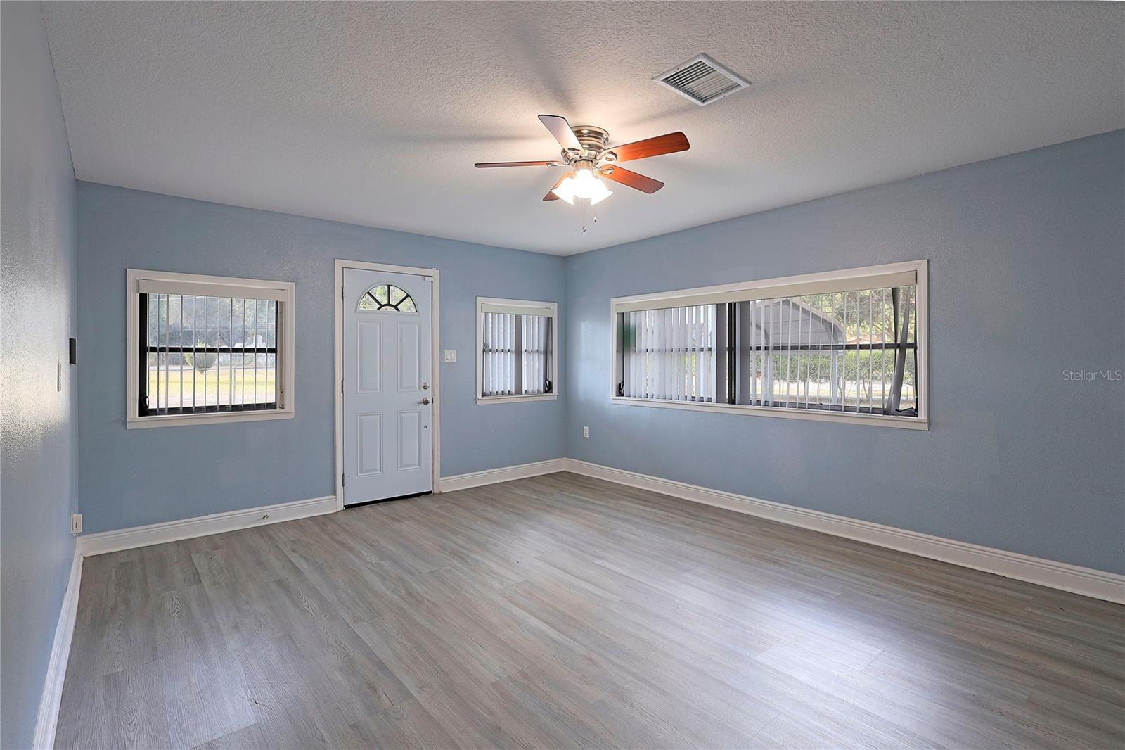 2011 E 148TH AVE, LUTZ, FL, 33549