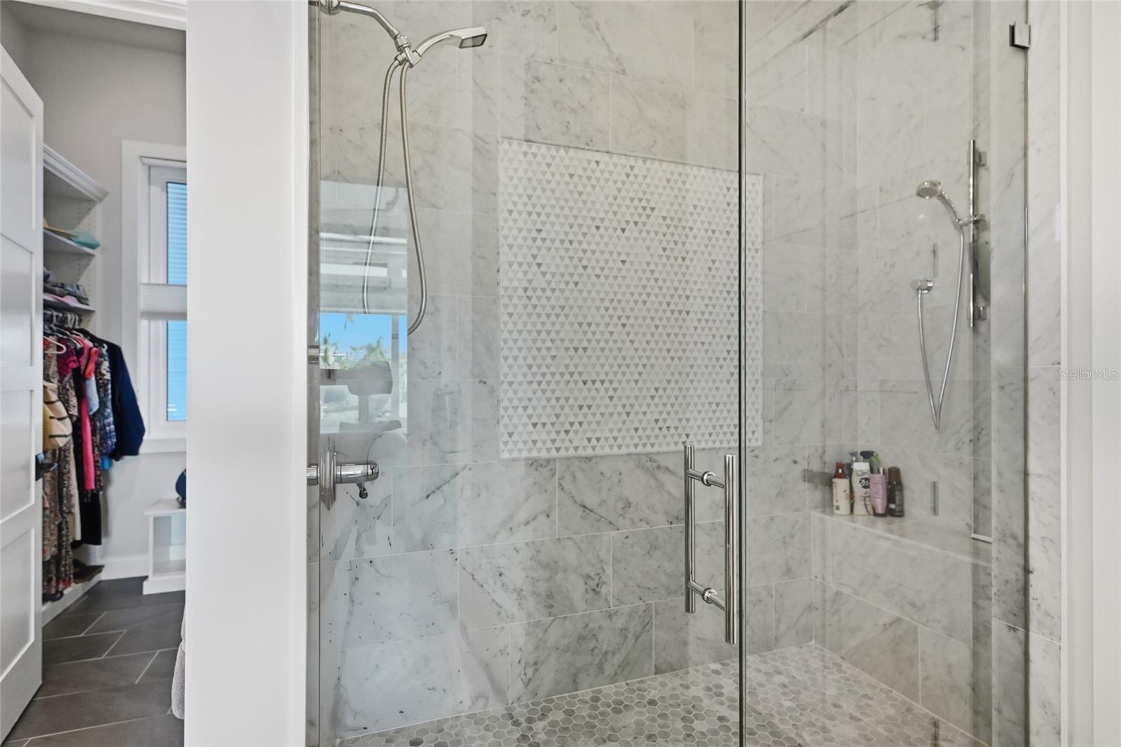 A4672773 Property Photo