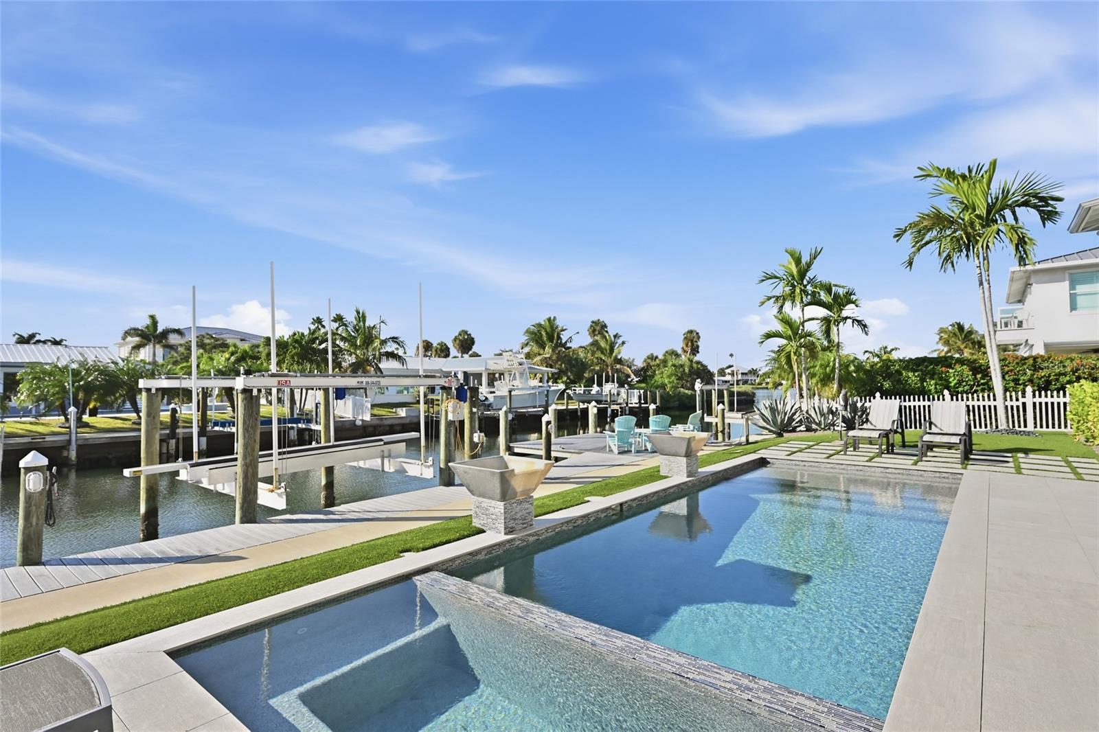 A4672773 Property Photo