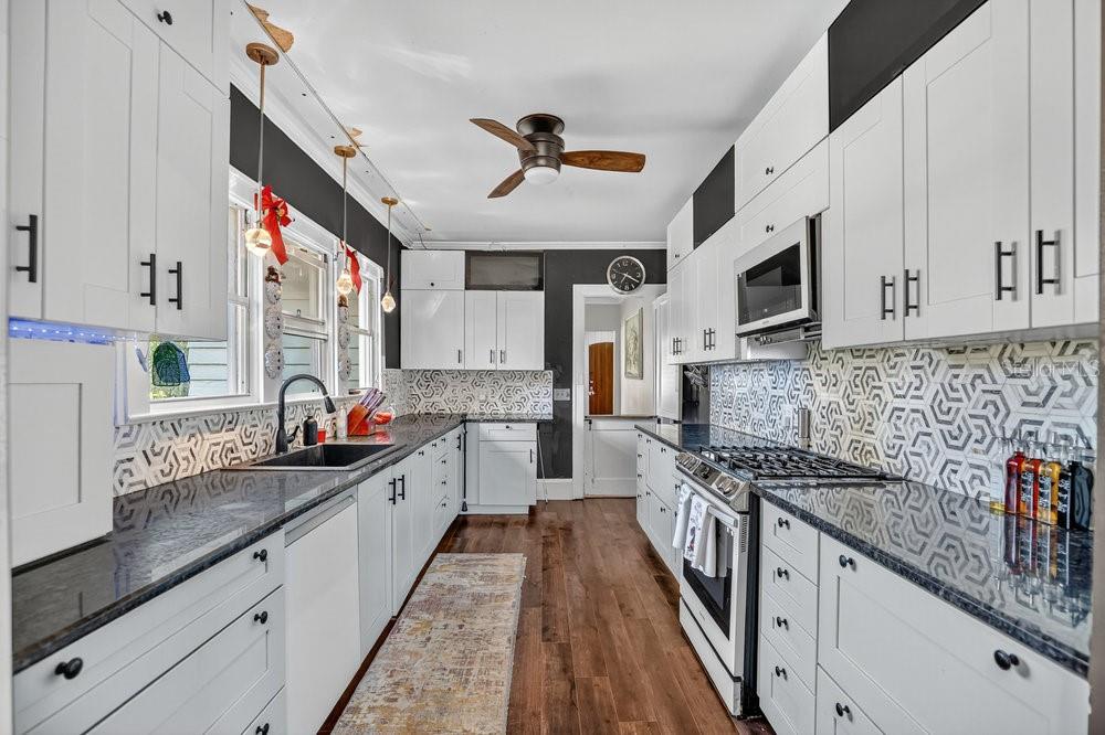 2004 LILY CT, SANFORD, FL, 32771