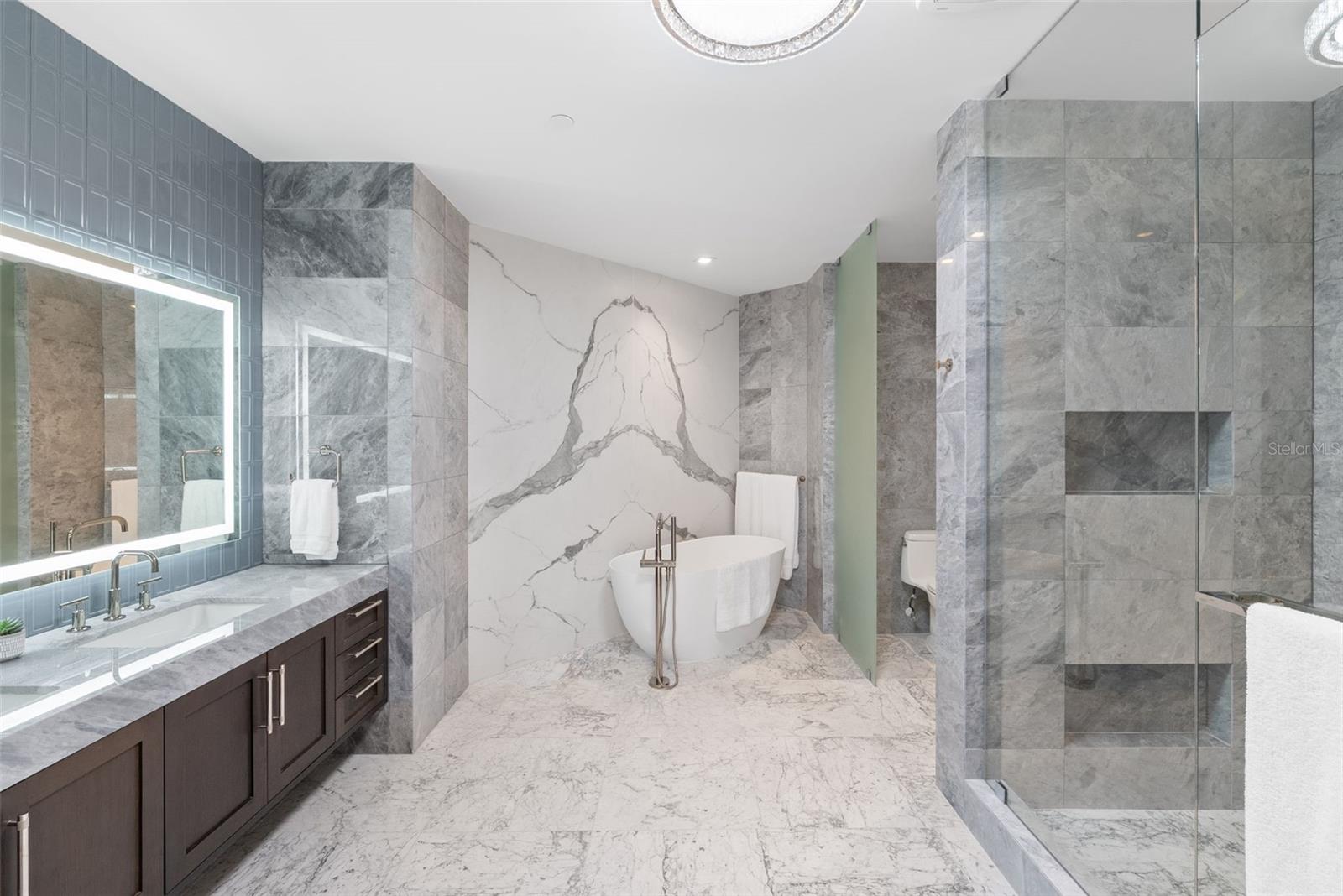 A4672782 Property Photo