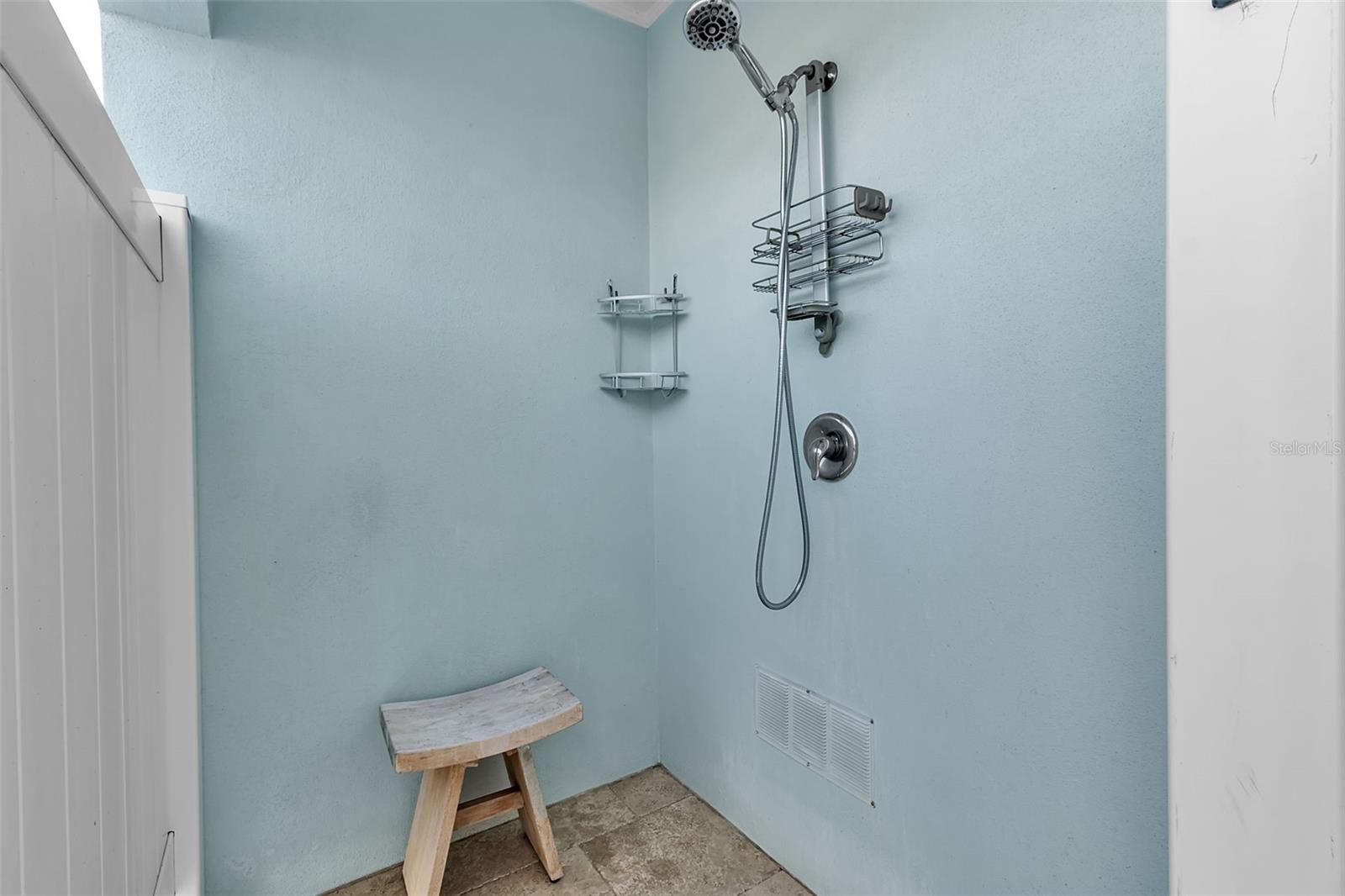 A4672783 Property Photo