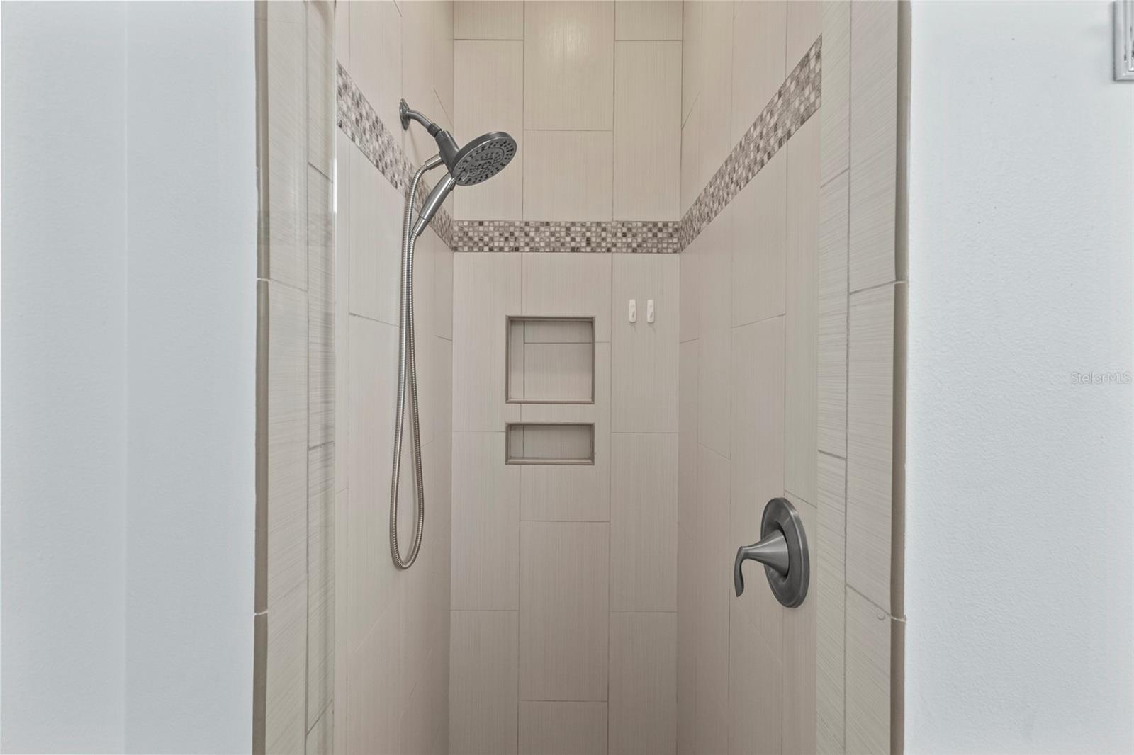 A4672783 Property Photo