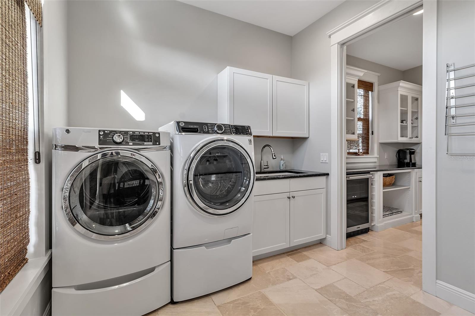 A4672783 Property Photo