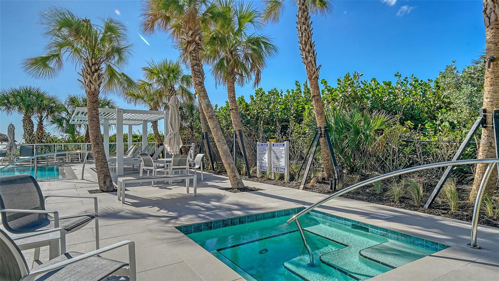 2425 GULF OF MEXICO DR #1E, LONGBOAT KEY, FL, 34228