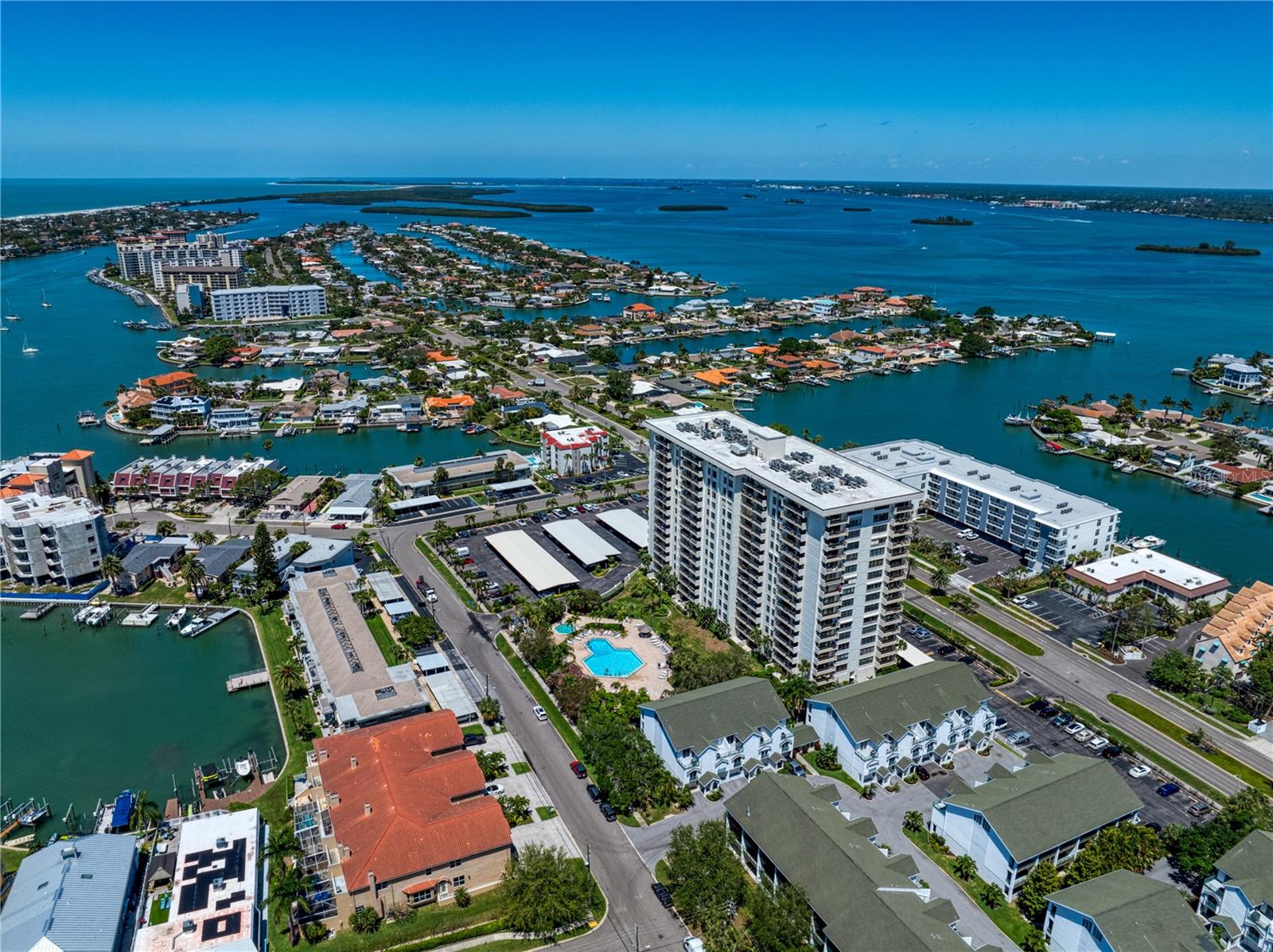 400 ISLAND WAY #901, CLEARWATER BEACH, FL, 33767