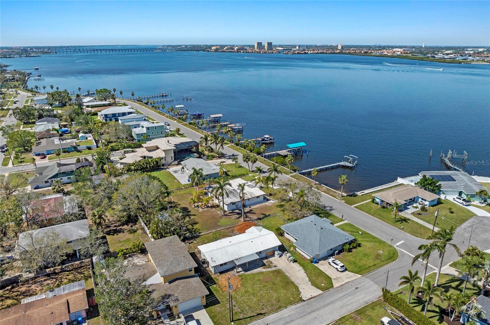 2014 RIVERSIDE DR E, BRADENTON, FL, 34208