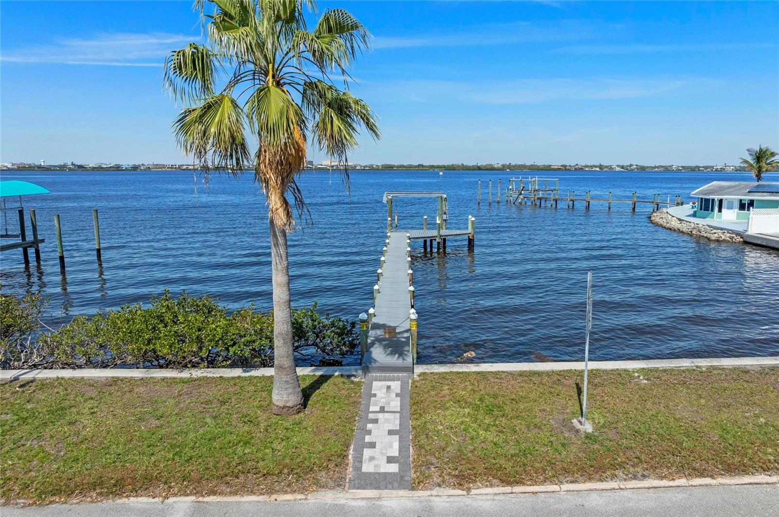 2014 RIVERSIDE DR E, BRADENTON, FL, 34208