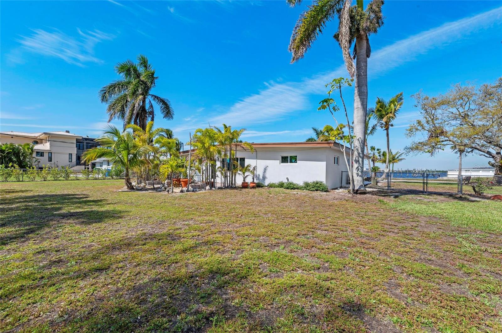 2014 RIVERSIDE DR E, BRADENTON, FL, 34208
