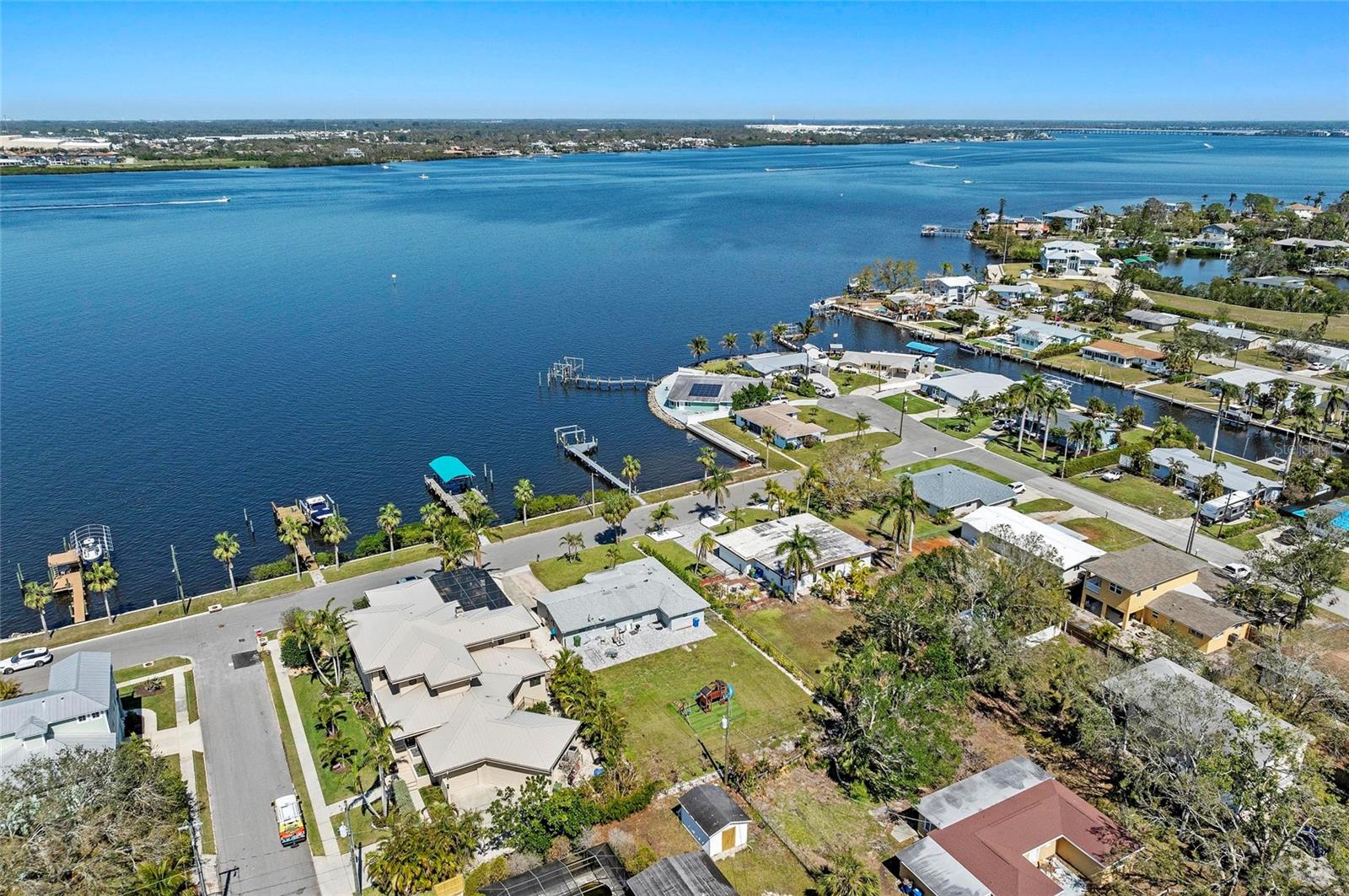 2014 RIVERSIDE DR E, BRADENTON, FL, 34208