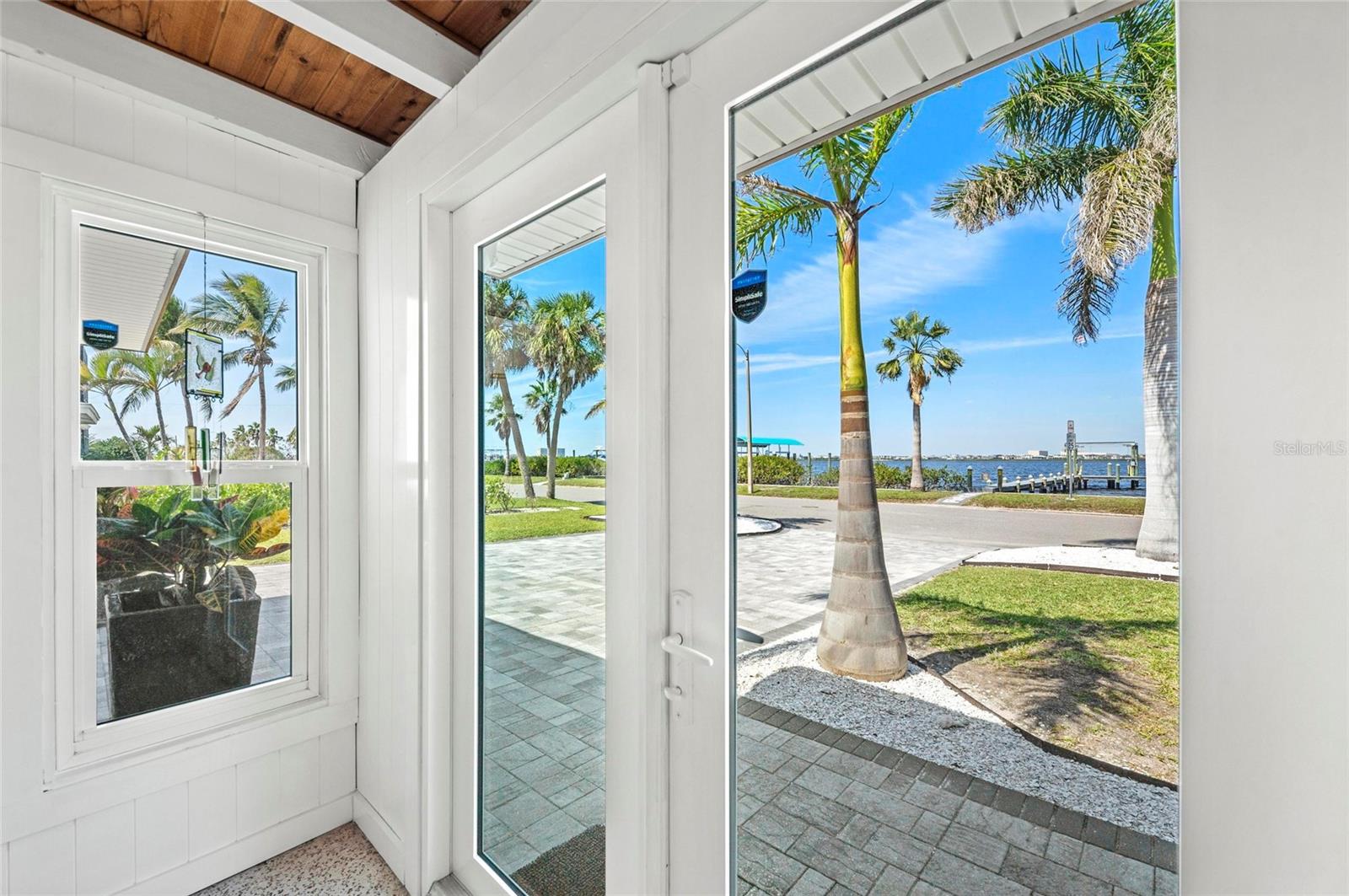 2014 RIVERSIDE DR E, BRADENTON, FL, 34208