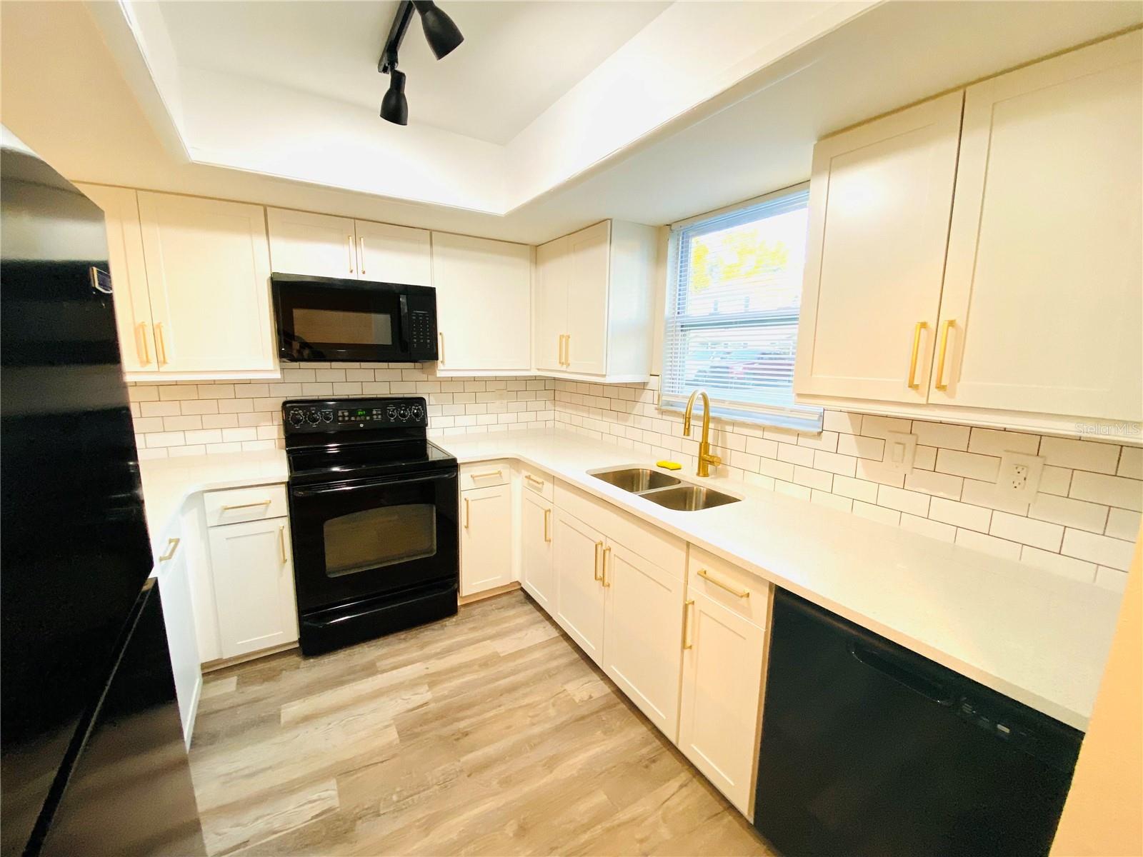 148 DOUGLAS RD W #C, OLDSMAR, FL, 34677