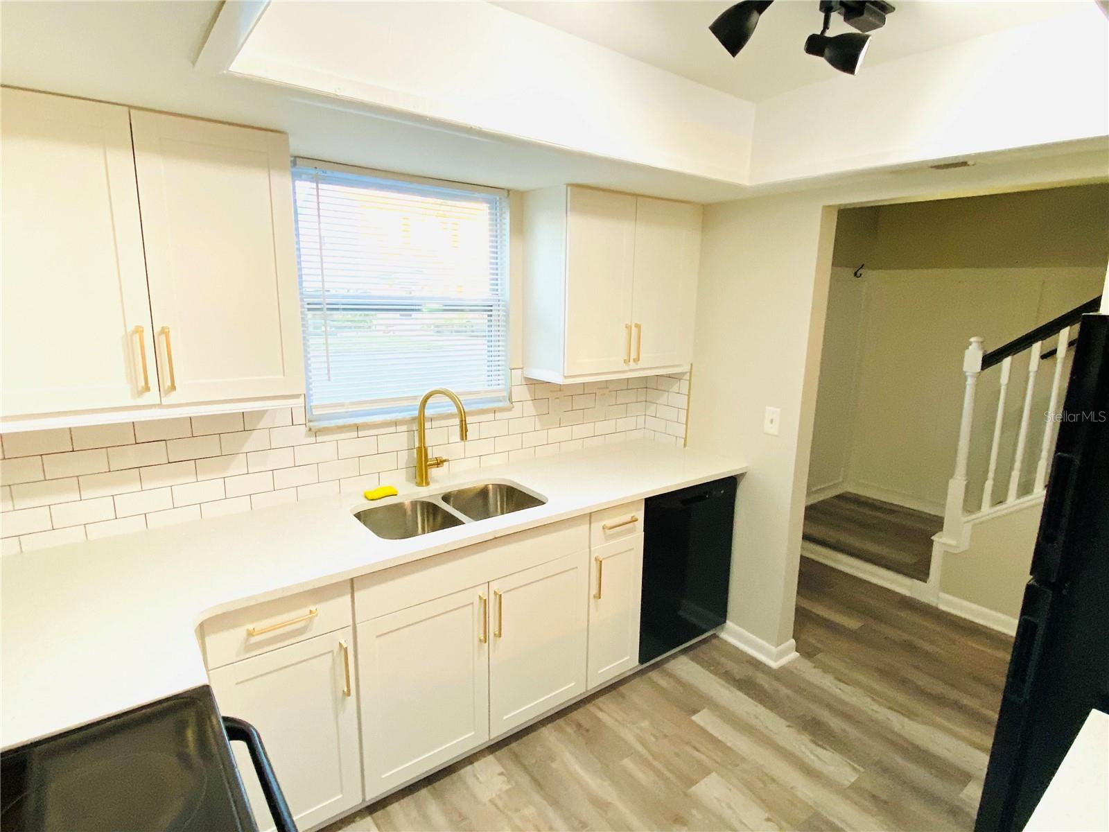 148 DOUGLAS RD W #C, OLDSMAR, FL, 34677