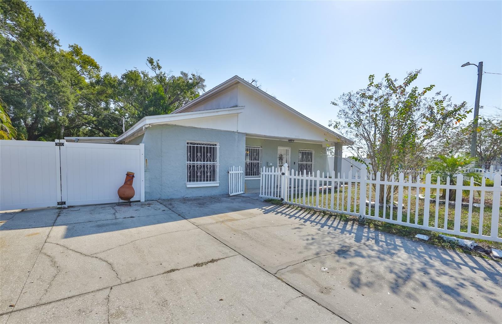 3901 N CLEARFIELD AVE, TAMPA, FL, 33603