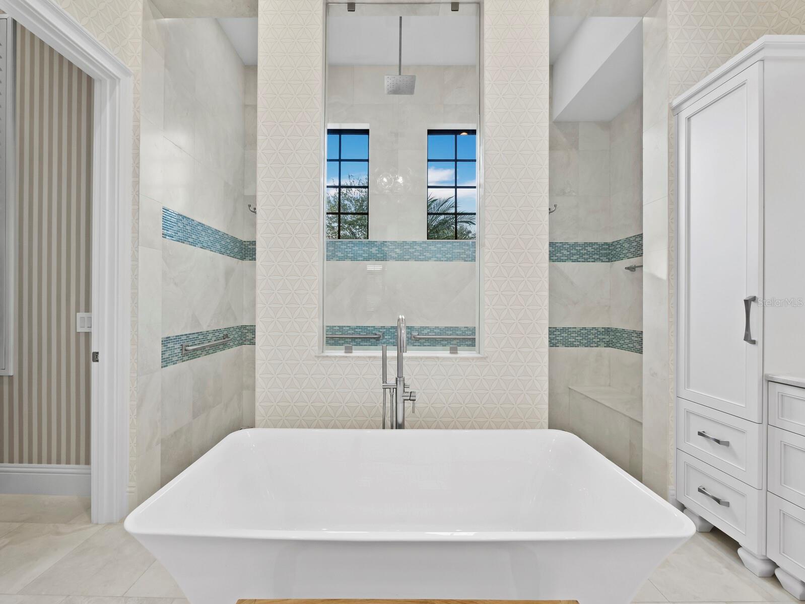 A4672806 Property Photo