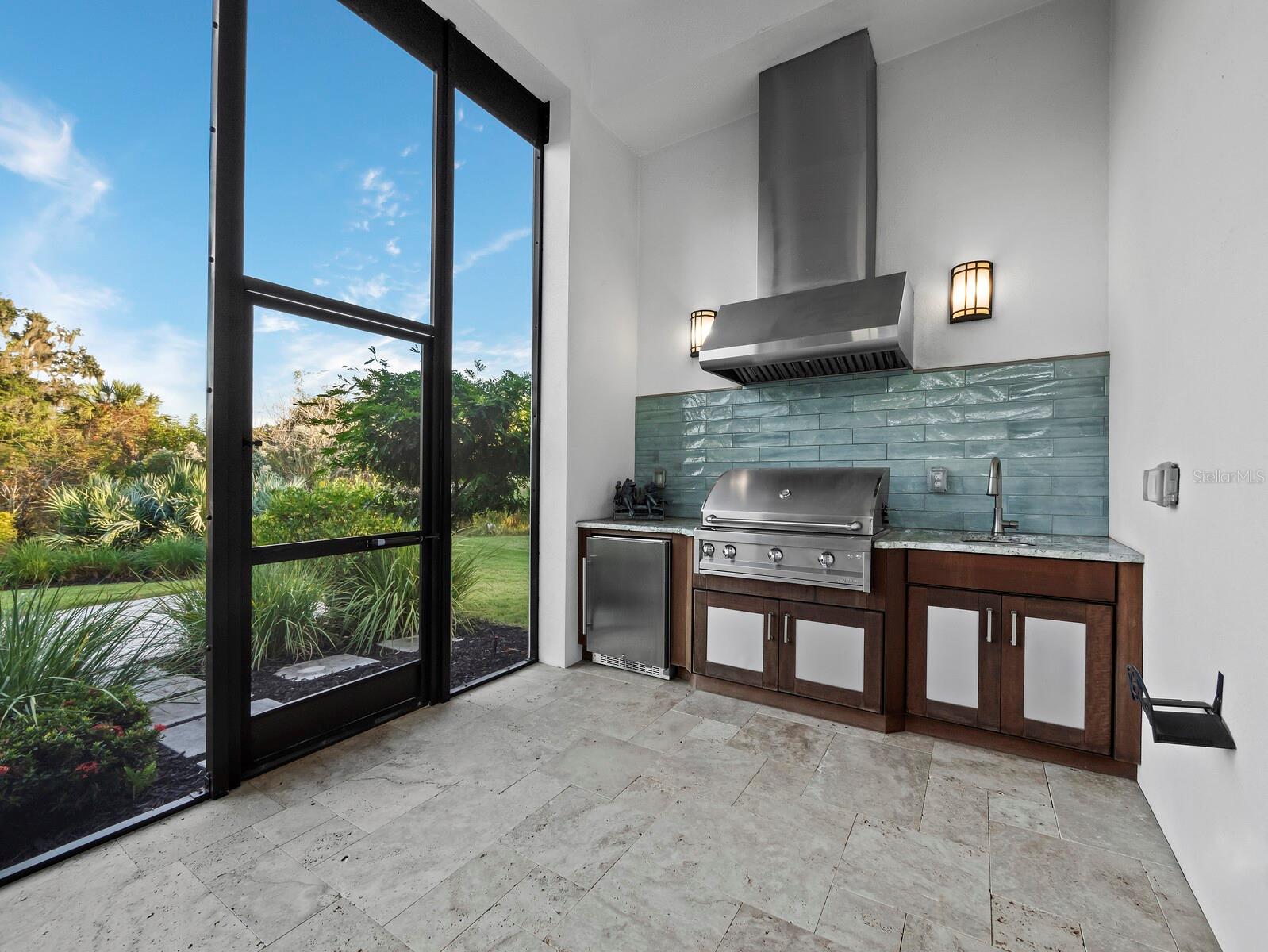 A4672806 Property Photo