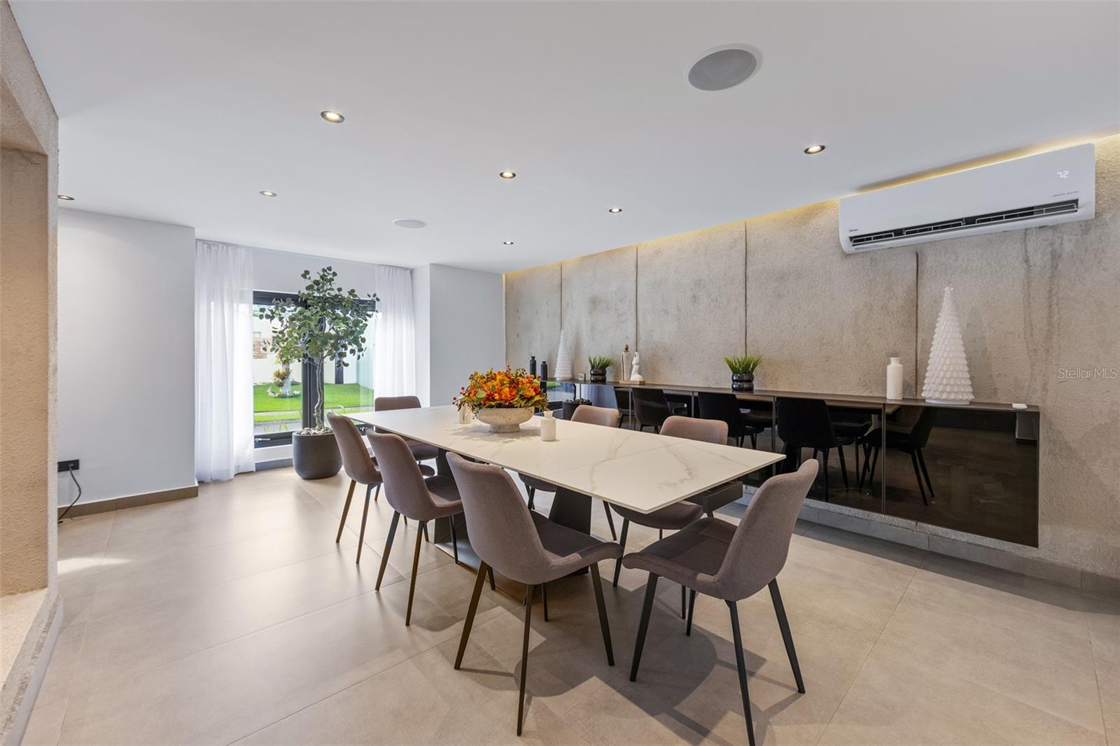 PR9117513 Property Photo