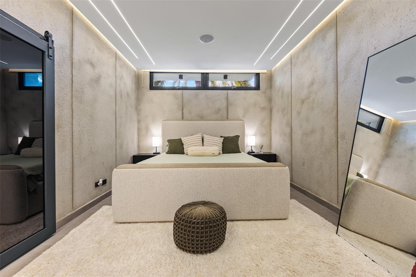 PR9117513 Property Photo