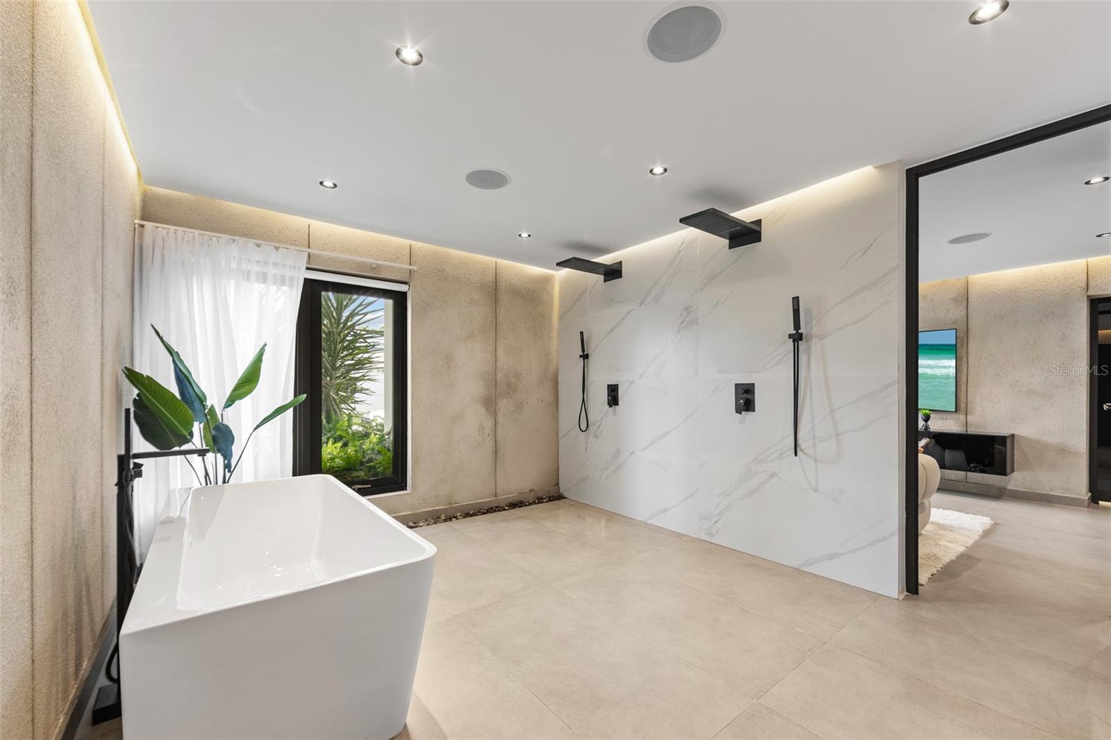 PR9117513 Property Photo