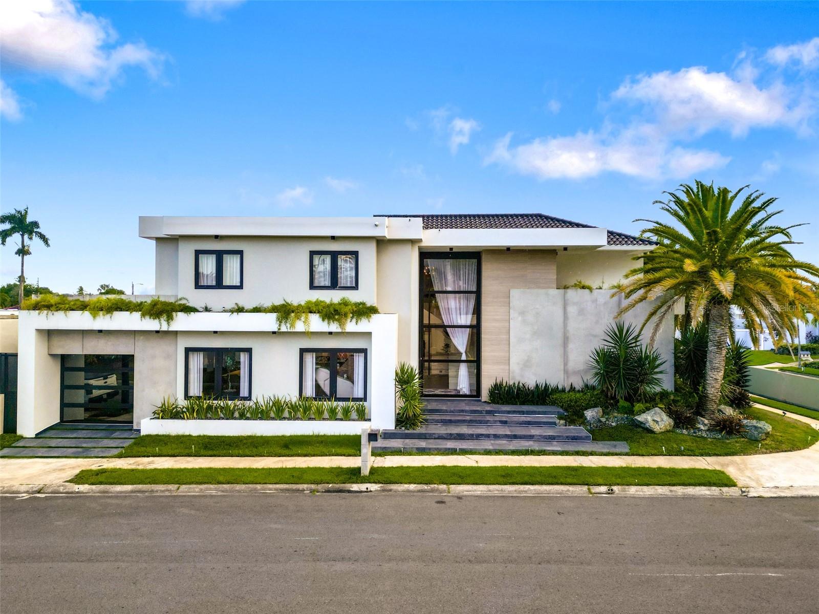 PR9117513 Property Photo