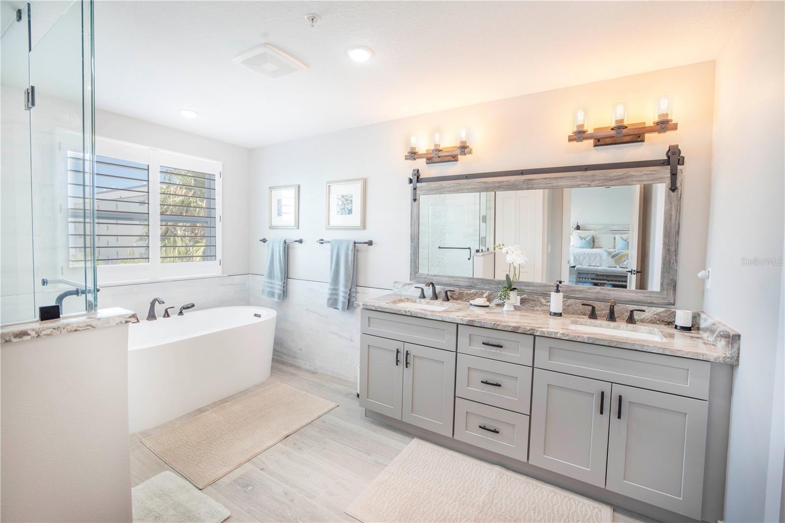 19505 GULF BLVD #304, INDIAN SHORES, FL, 33785