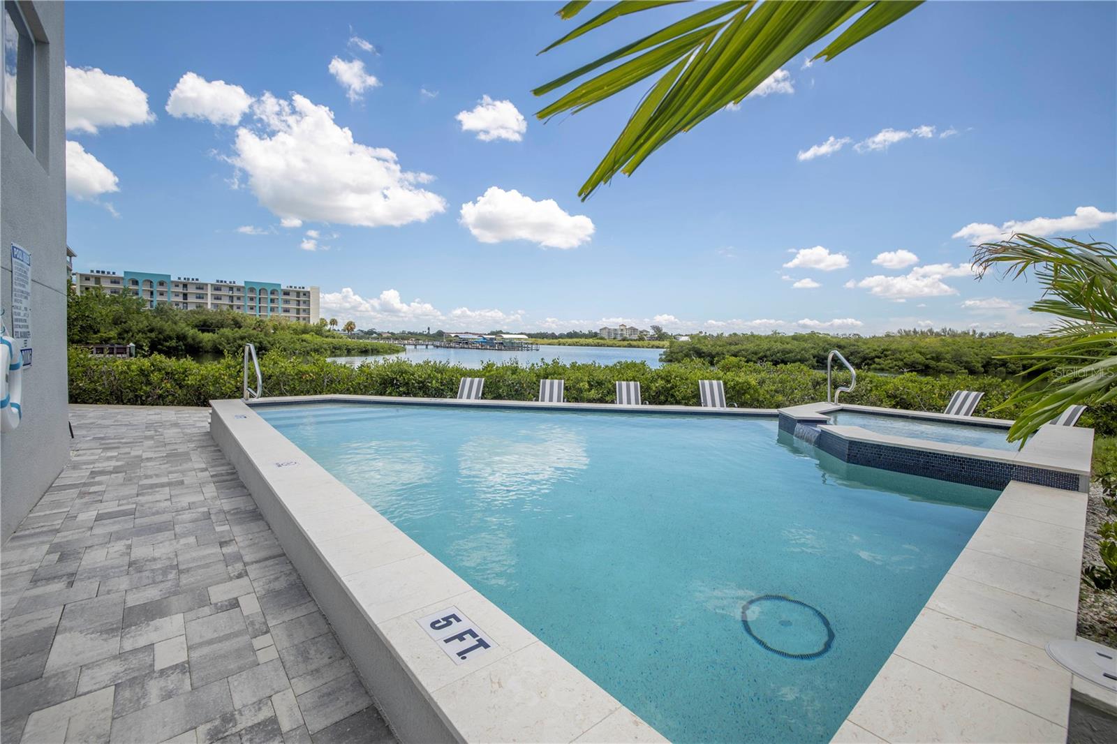 19505 GULF BLVD #304, INDIAN SHORES, FL, 33785