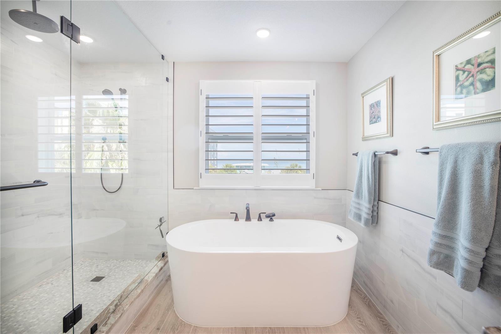 19505 GULF BLVD #304, INDIAN SHORES, FL, 33785