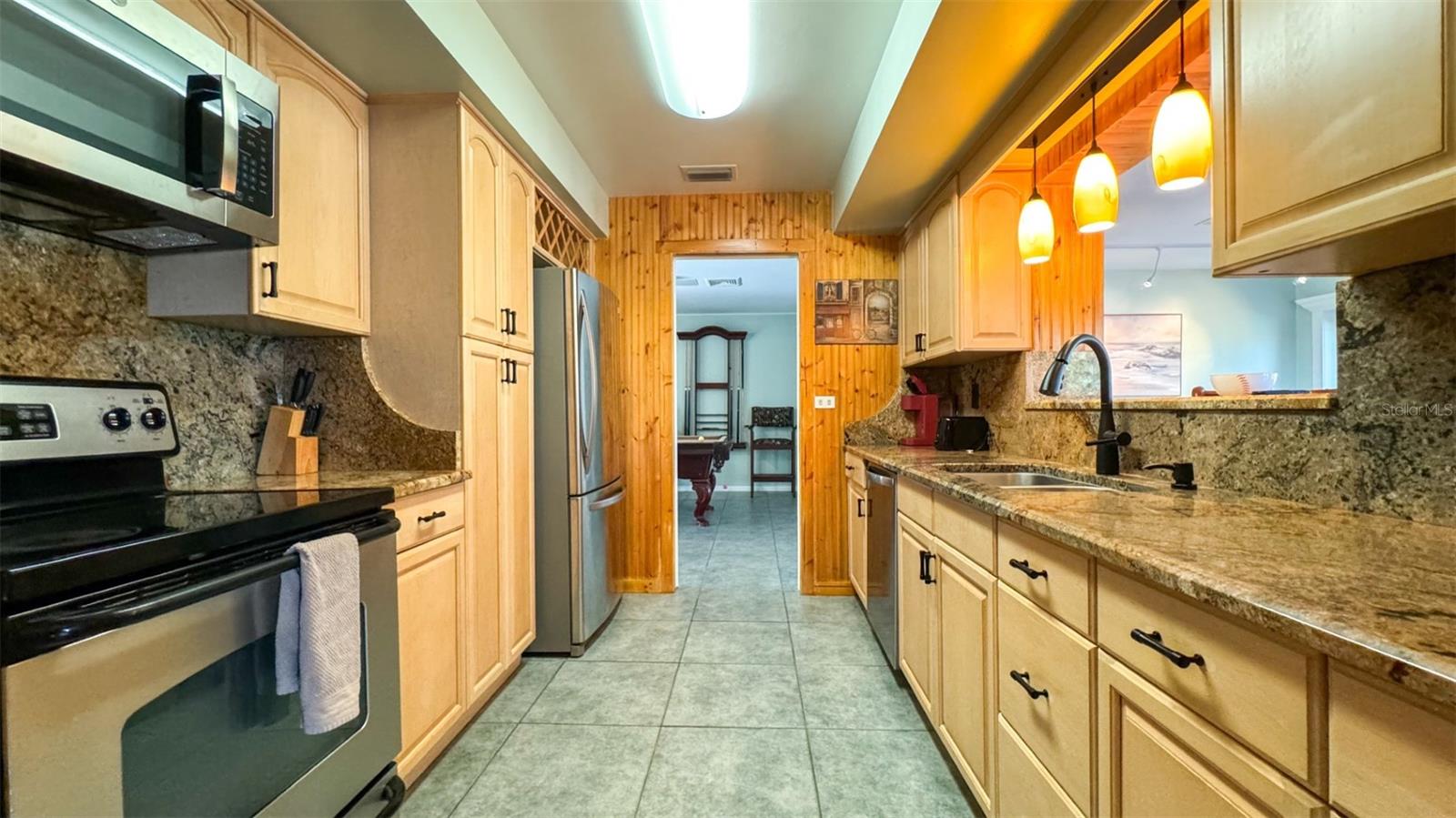 1531 HILL DR, LARGO, FL, 33770