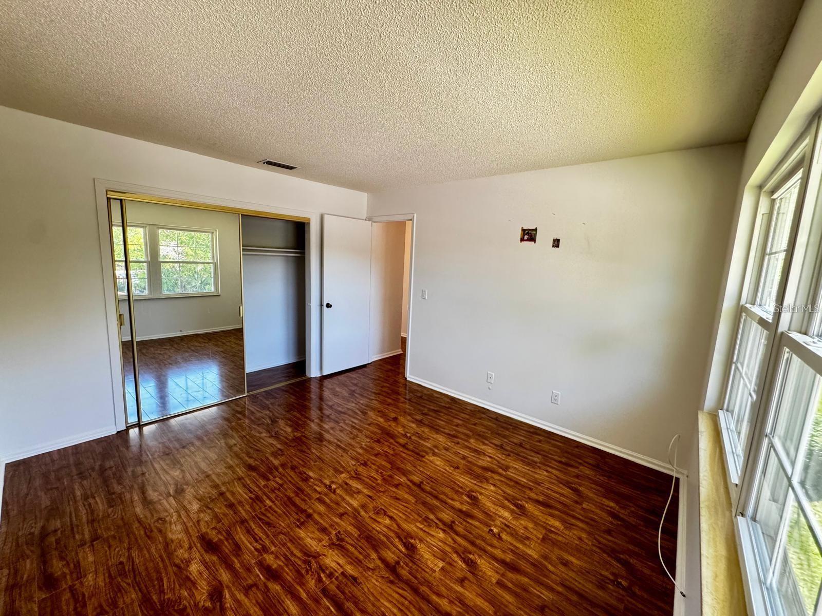 O6362215 Property Photo