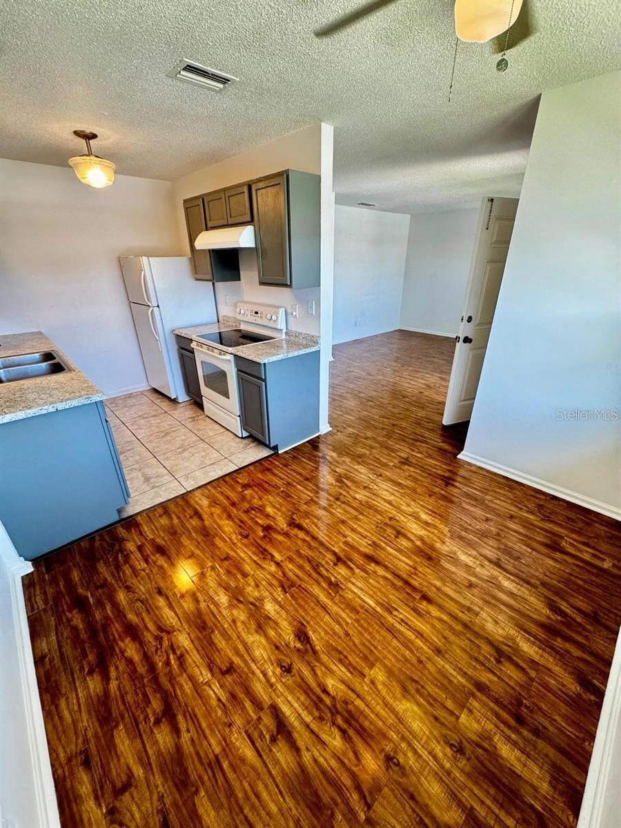 O6362215 Property Photo