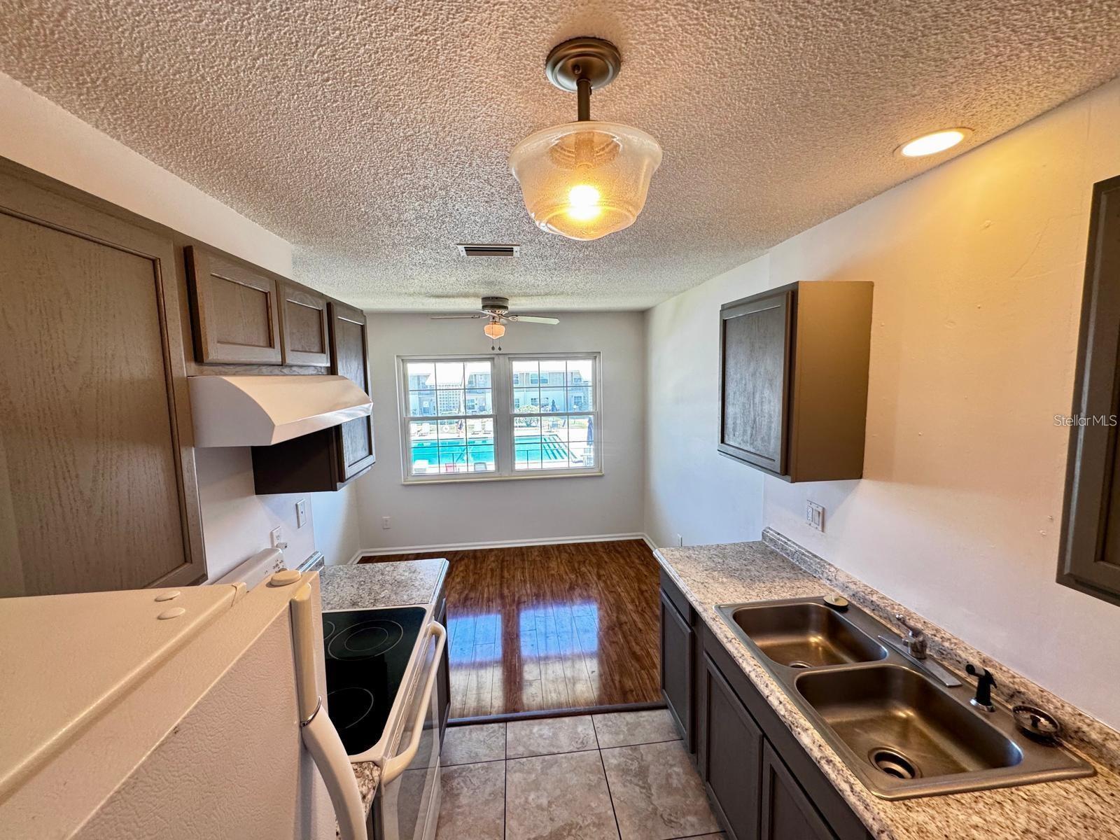 O6362215 Property Photo